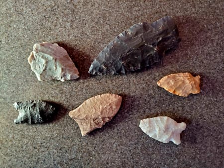 Flintknapped arrowheads